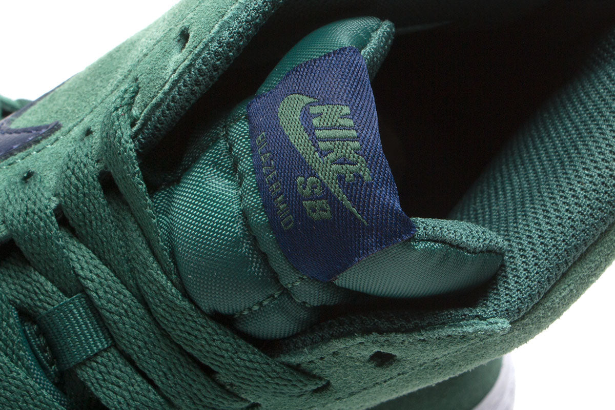Zoom Blazer Mid