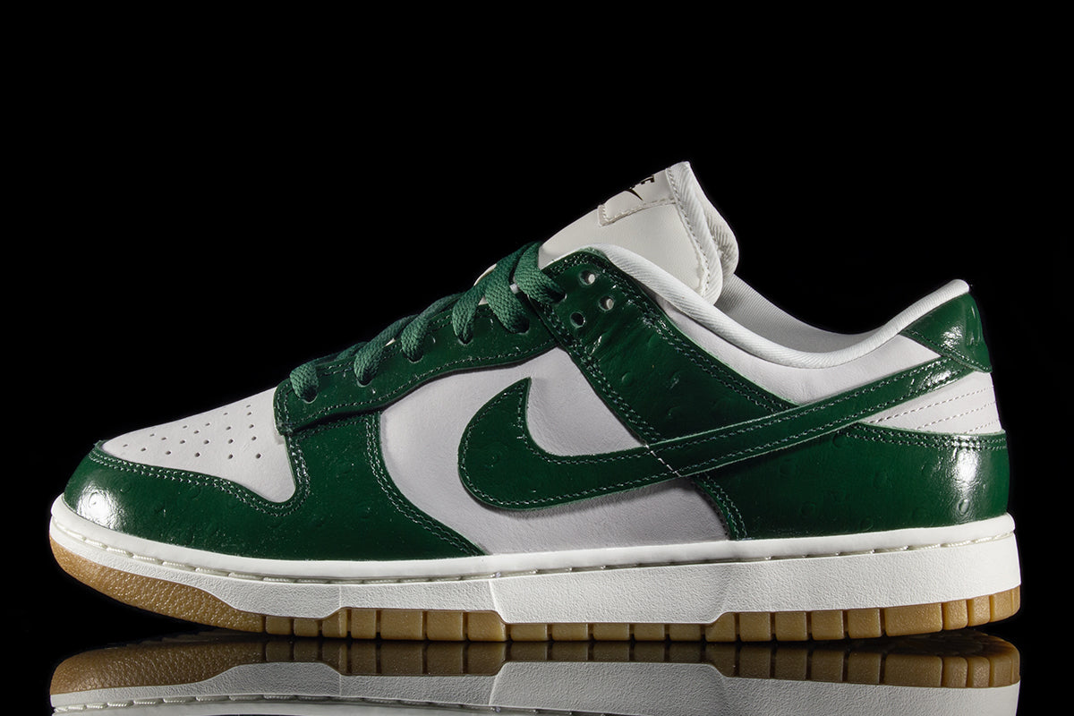 Women's Dunk Low LX