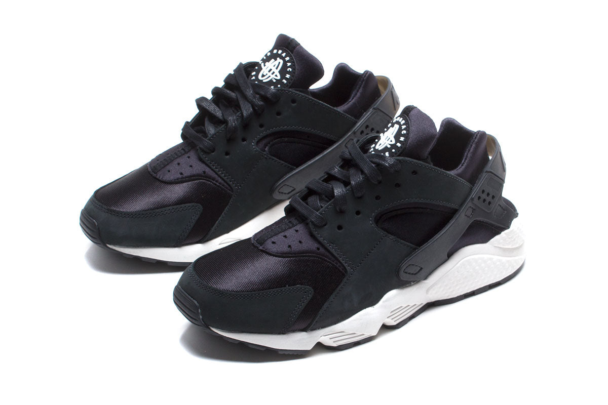 Air Huarache LE