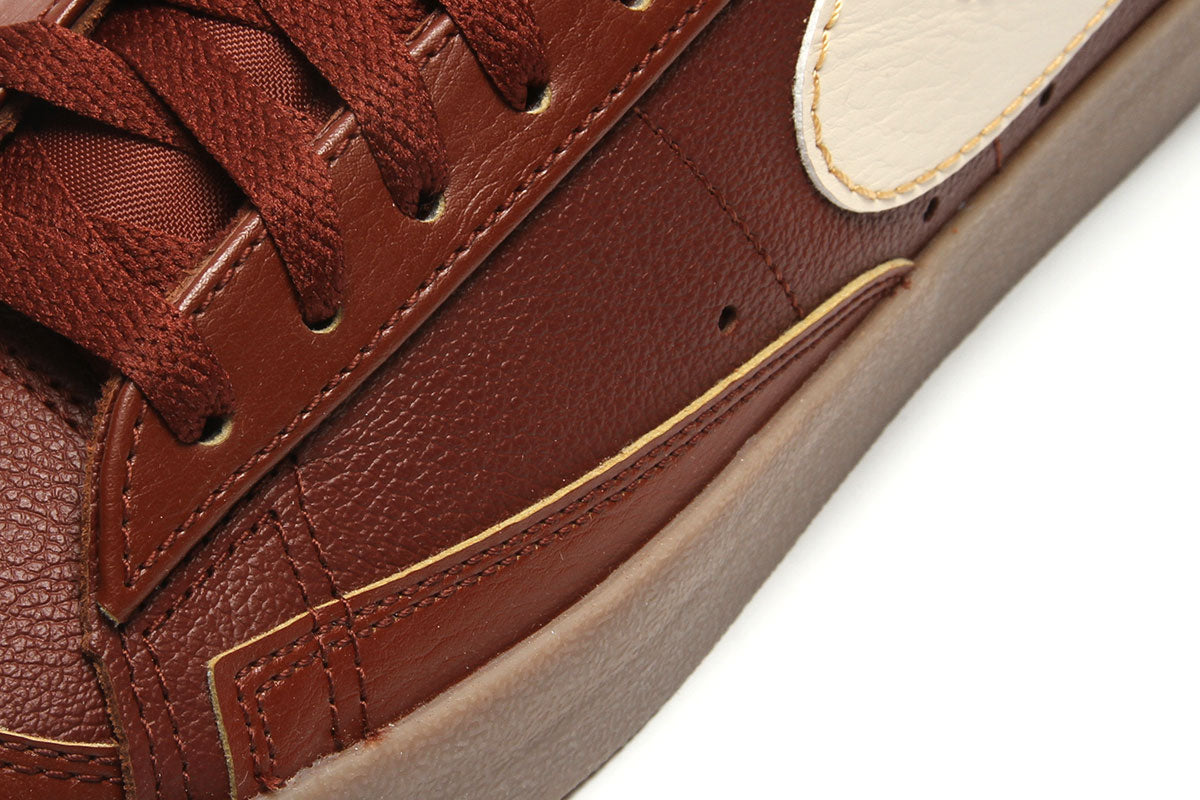 Blazer Low '77 EMB
