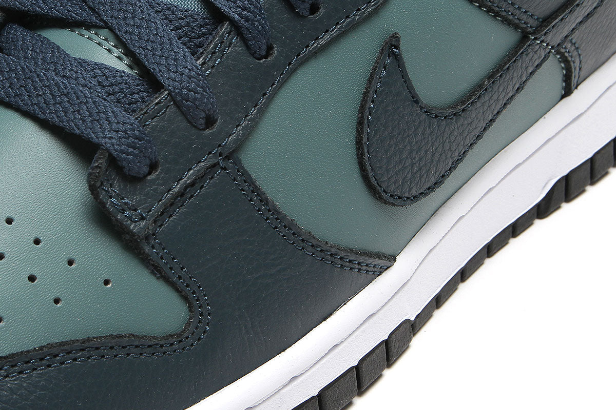 Dunk Low Retro Premium