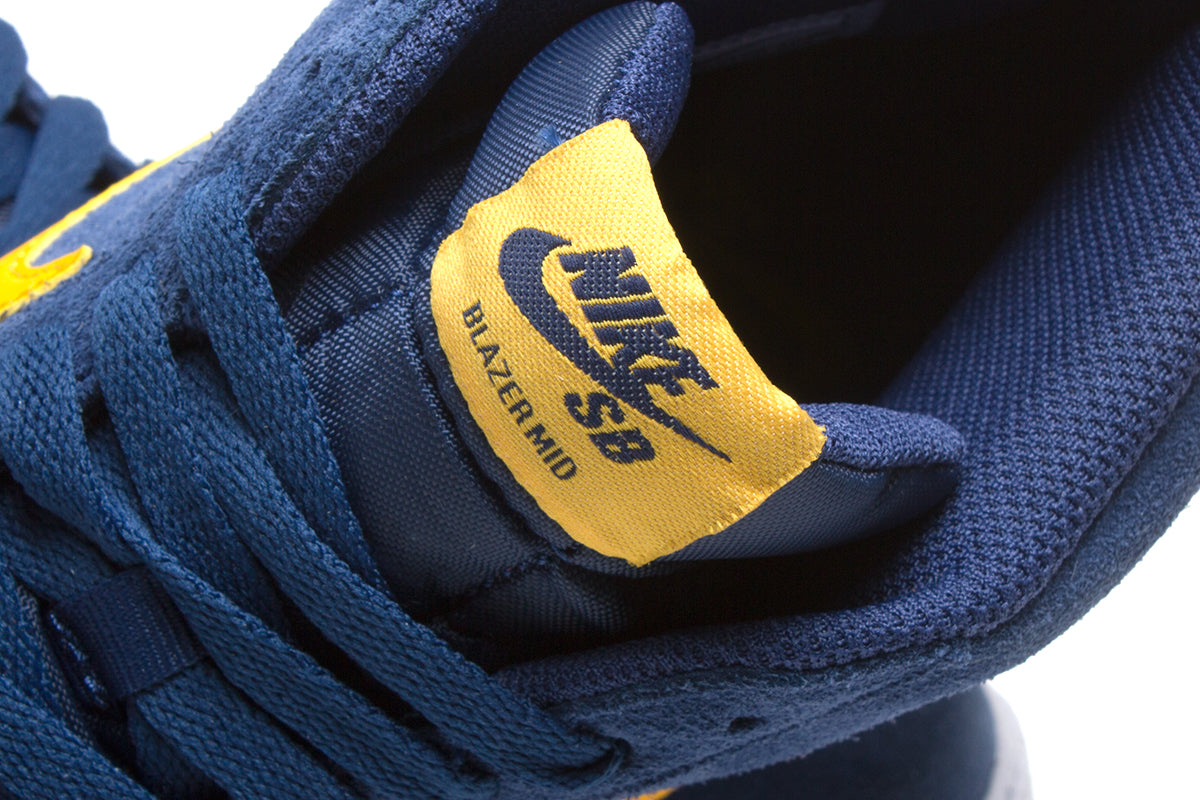 Zoom Blazer Mid