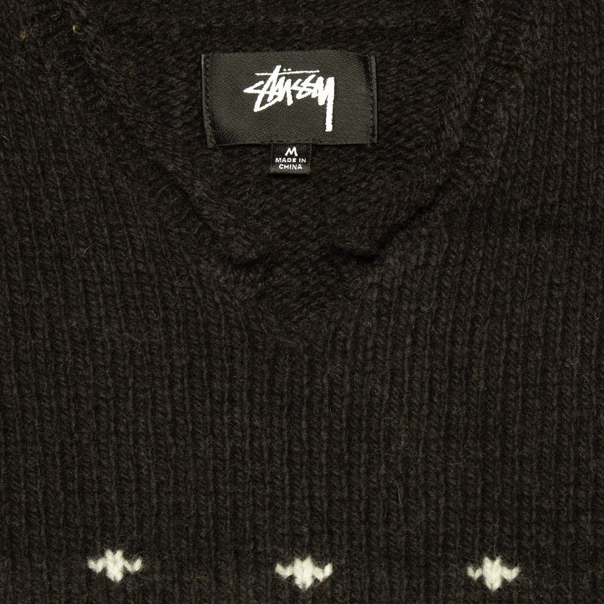 Roll V-Neck Fairisle Sweater