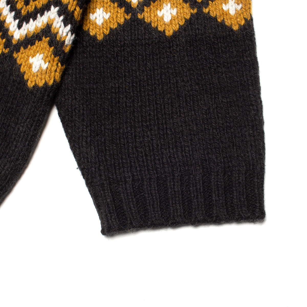 Roll V-Neck Fairisle Sweater