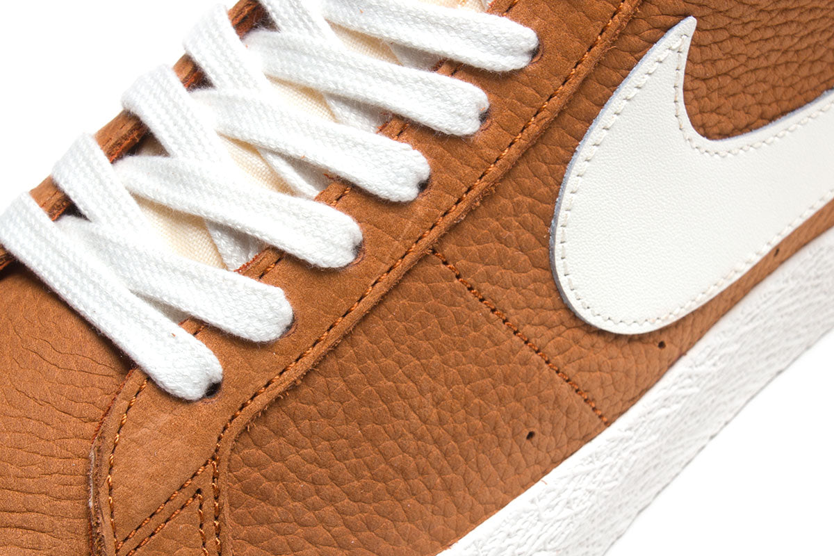 Zoom Blazer Mid