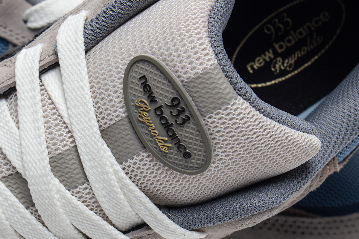 933 - Standard & Wide