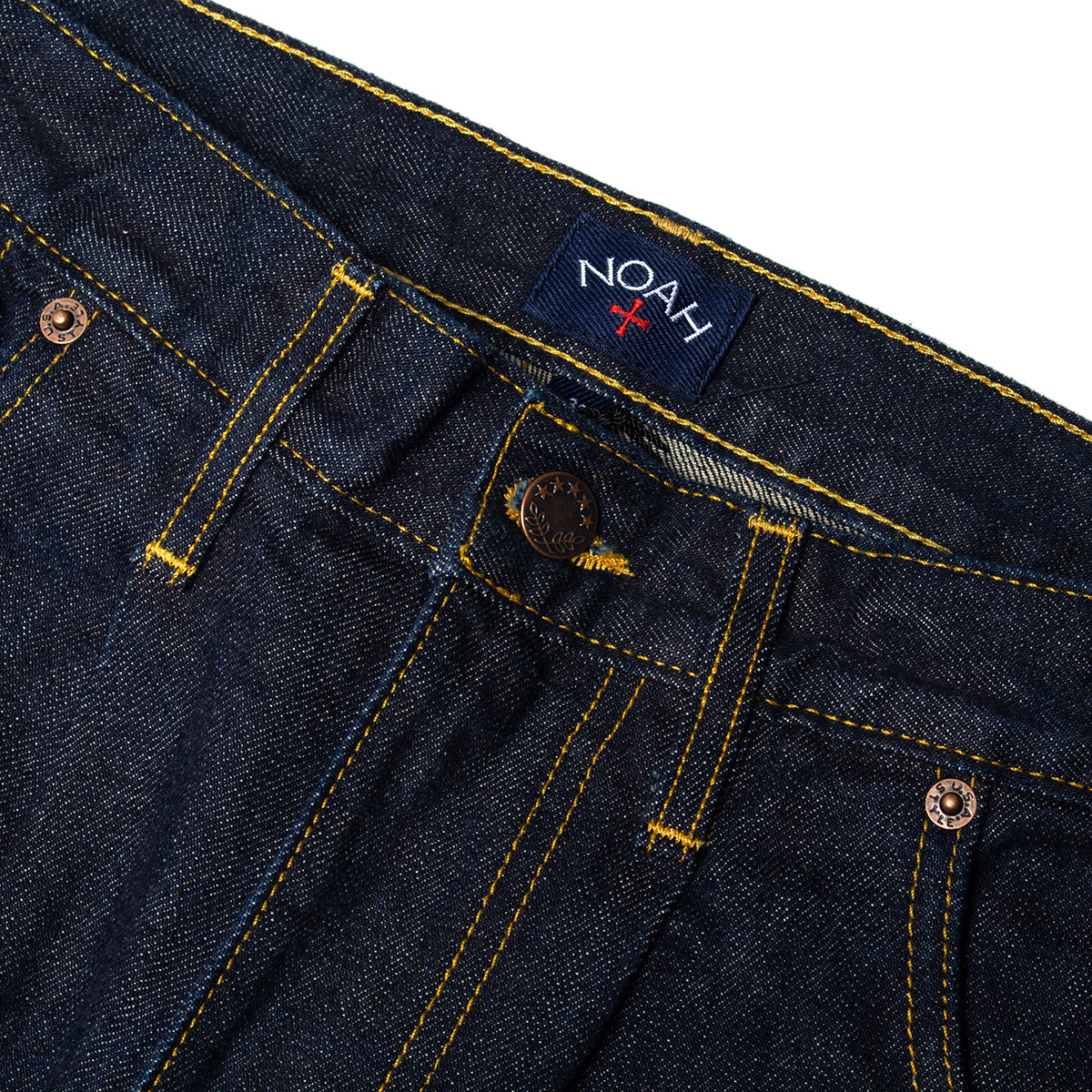 Pleated Jeans