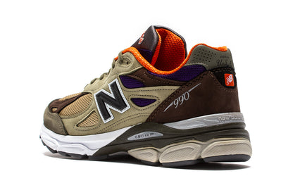 990