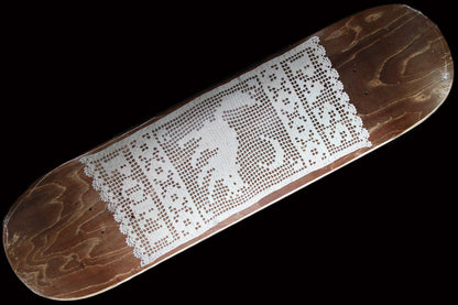 Doily Series Cat Deck 8.38"