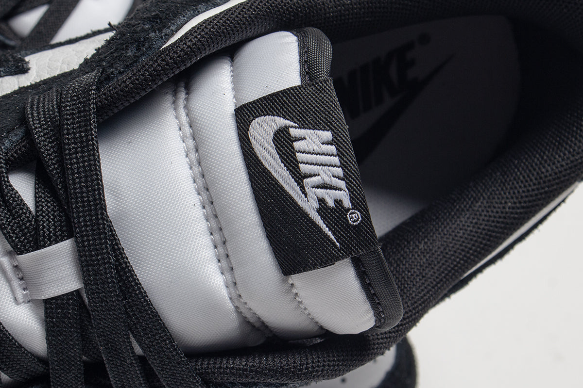 Dunk Low Retro - Suede Panda
