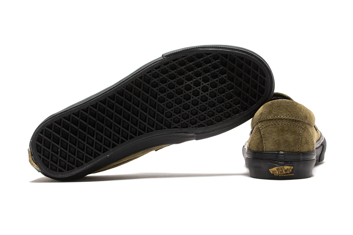 Skate Style 53 x Beatrice Domond