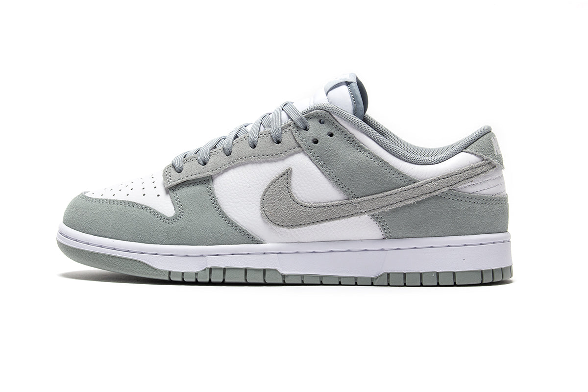 Dunk Low Retro