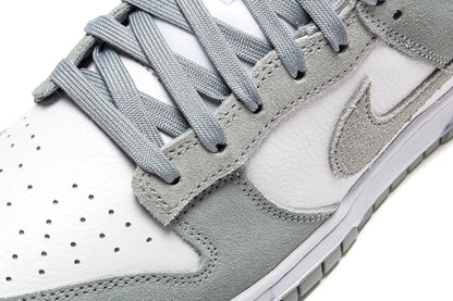 Dunk Low Retro