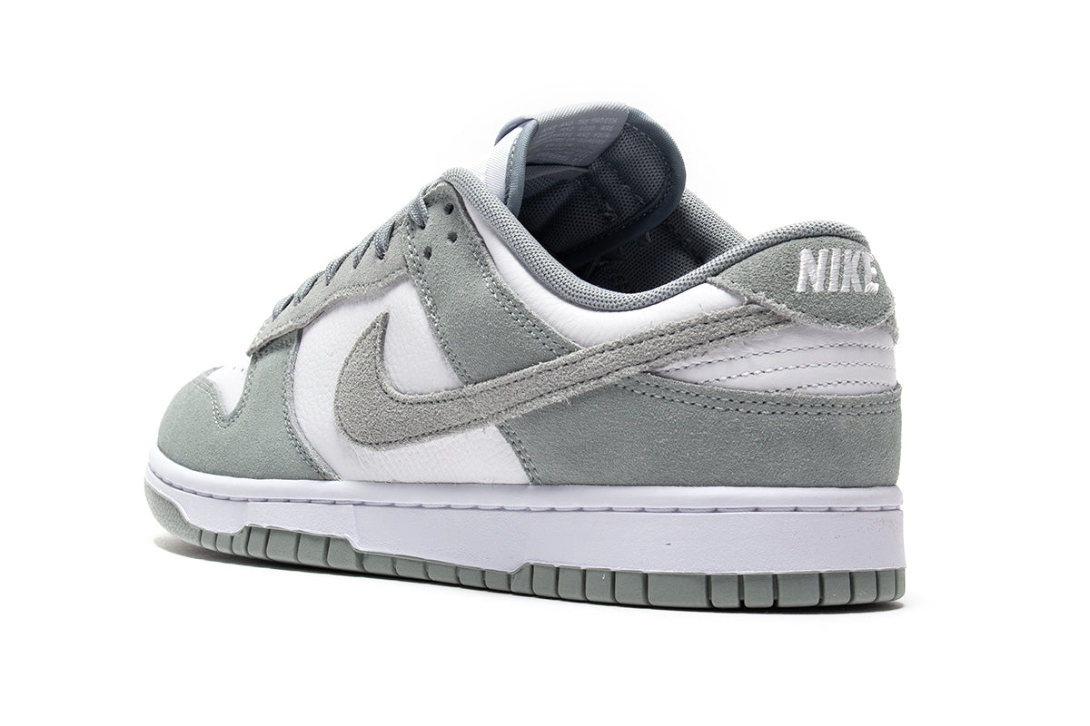 Dunk Low Retro