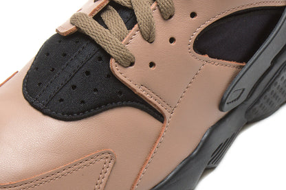 Air Huarache LE