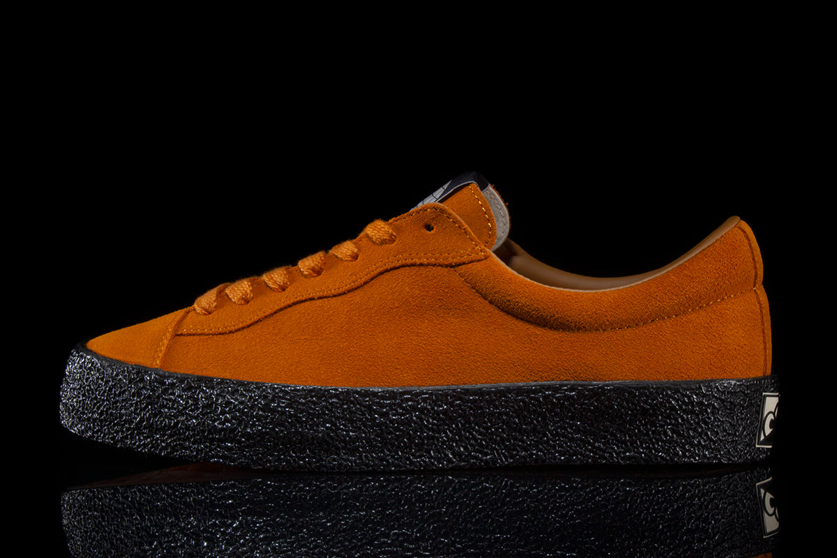VM002 Suede Lo