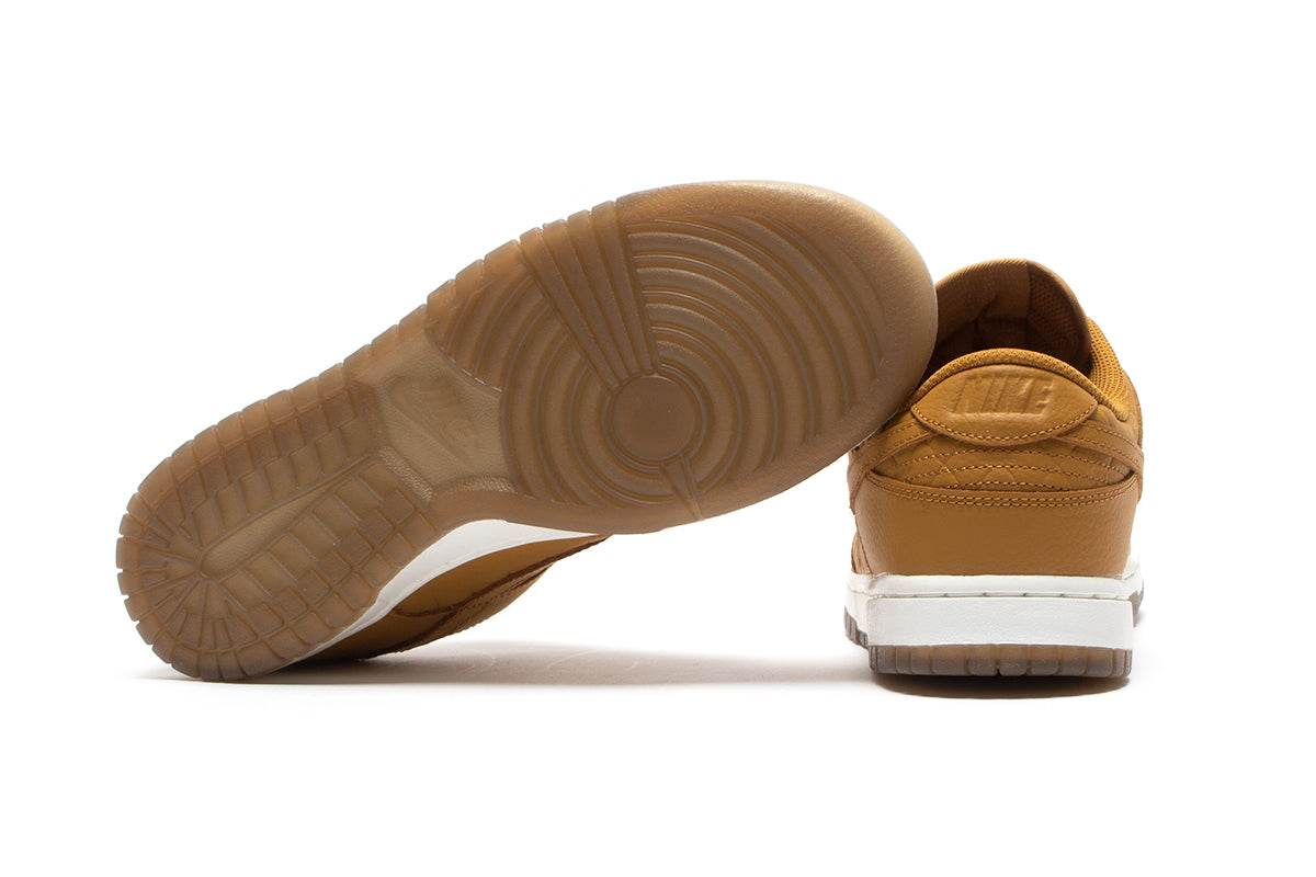 Women's Dunk Low Wheat (Limit 1)