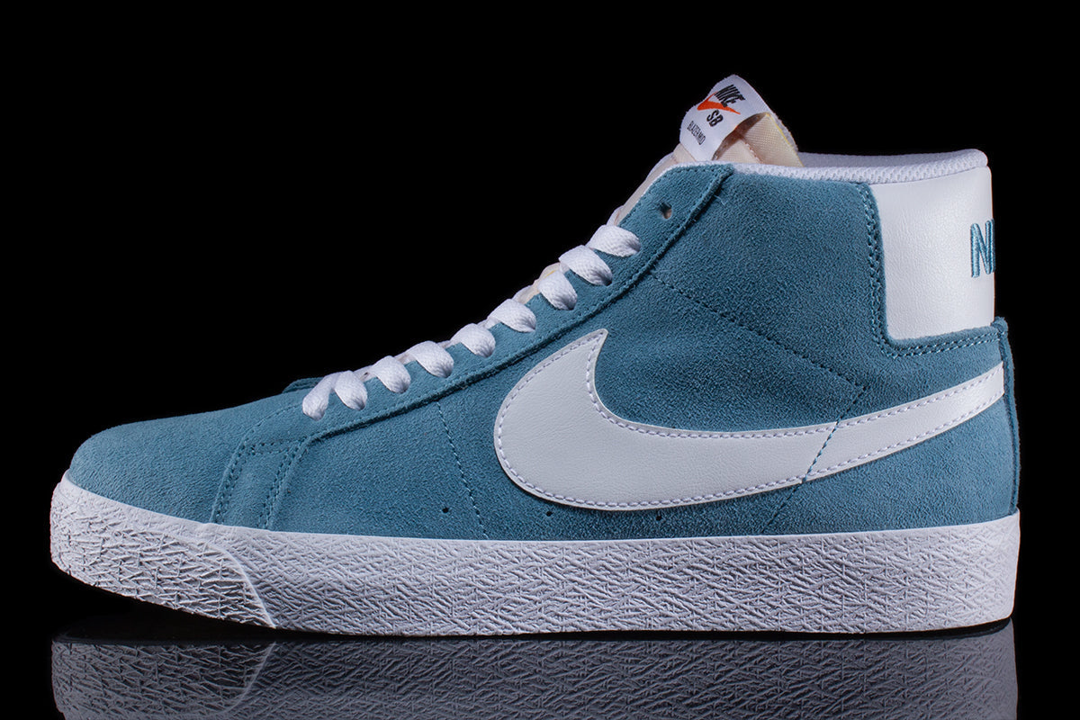 Zoom Blazer Mid
