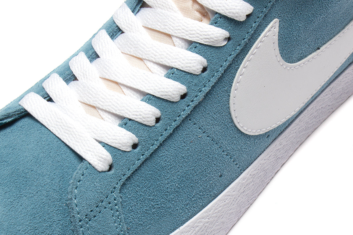 Zoom Blazer Mid