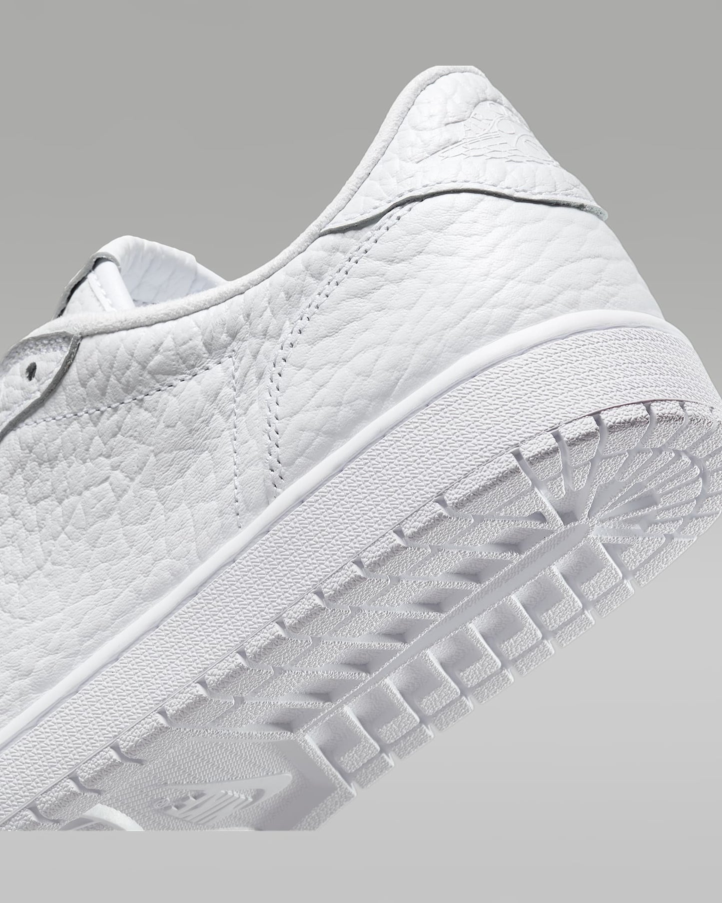 Nike Men's Air Jordan 1 Retro Low Shoes - All White