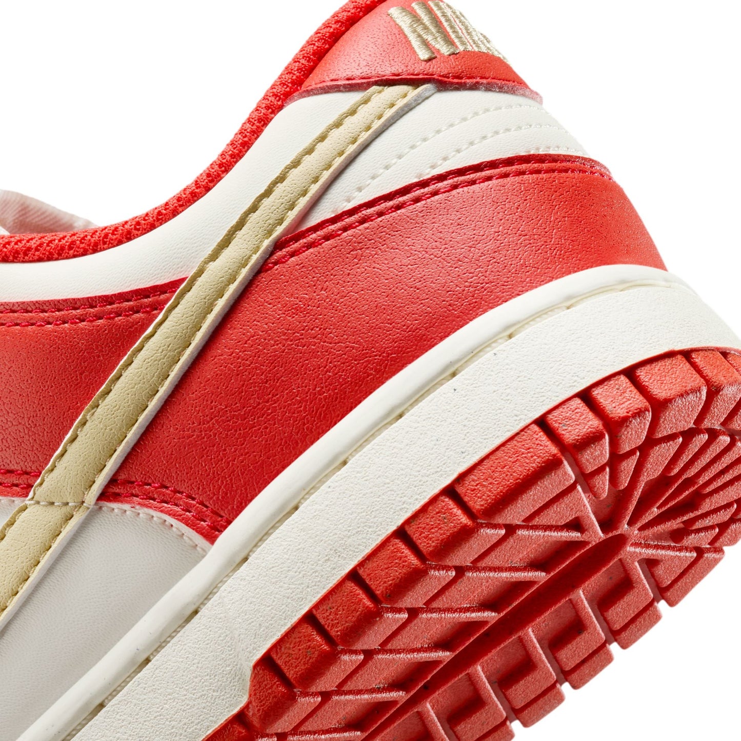 WMNS Nike Dunk Low NN Light Crimson