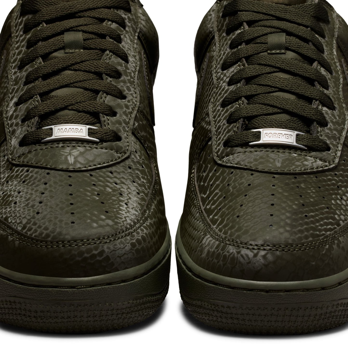 Nike Air Force 1 Retro Low Kobe Bryant Mamba Mentality ￼