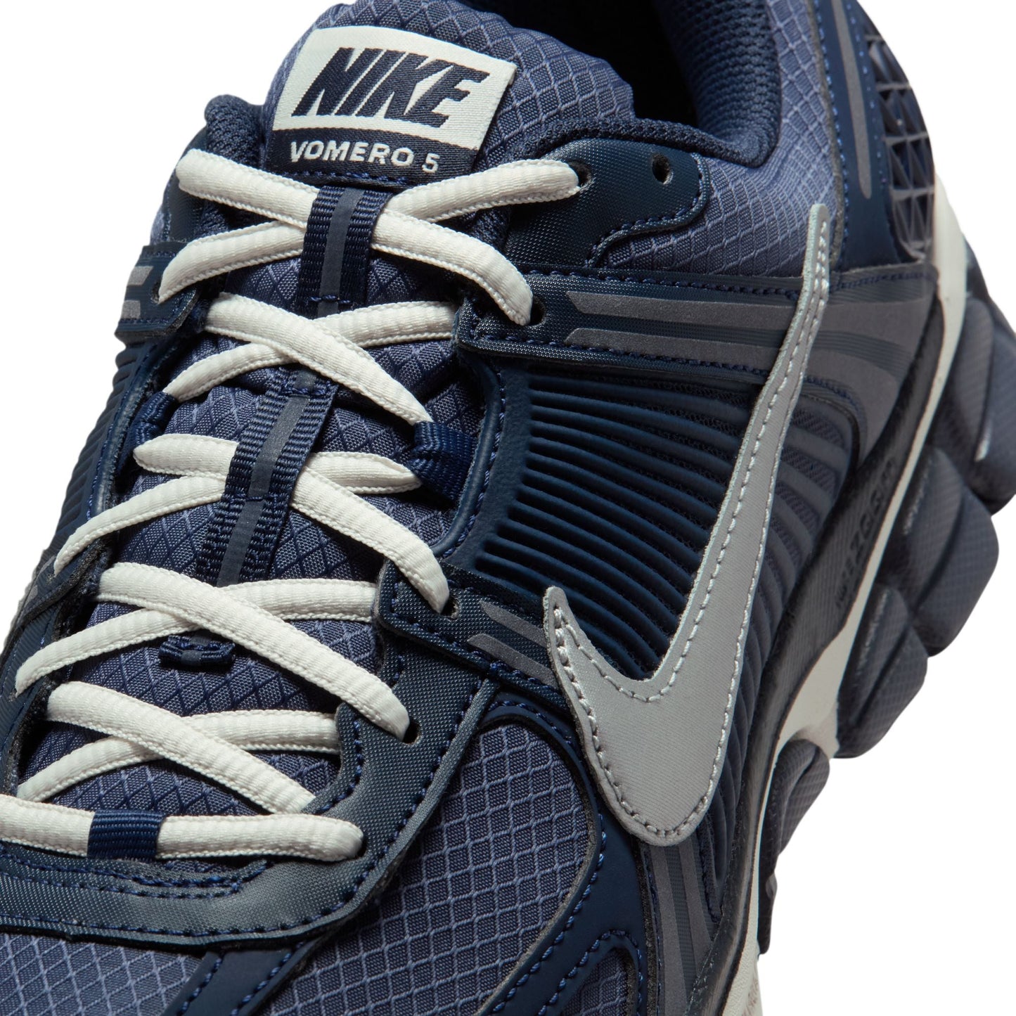 Nike Zoom Vomero 5 SE