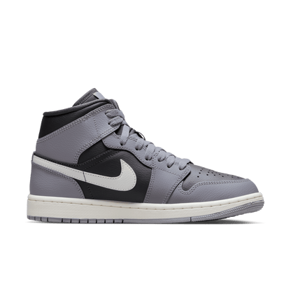 WMNS Nike Air Jordan 1 Retro Mid