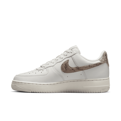 WMNS Nike Air Force 1 '07