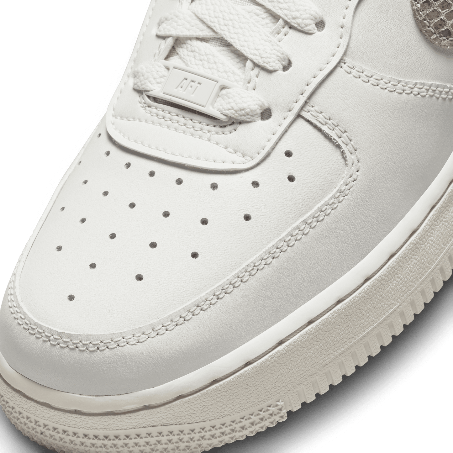 WMNS Nike Air Force 1 '07