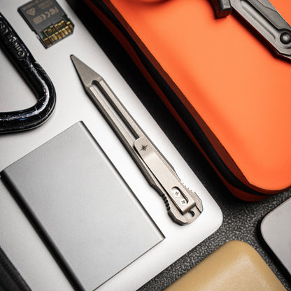Toor Knives The Hard Drive