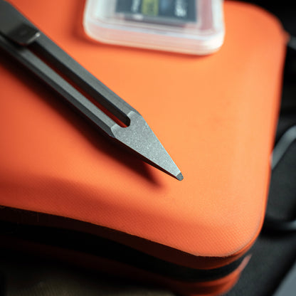 Toor Knives The Hard Drive