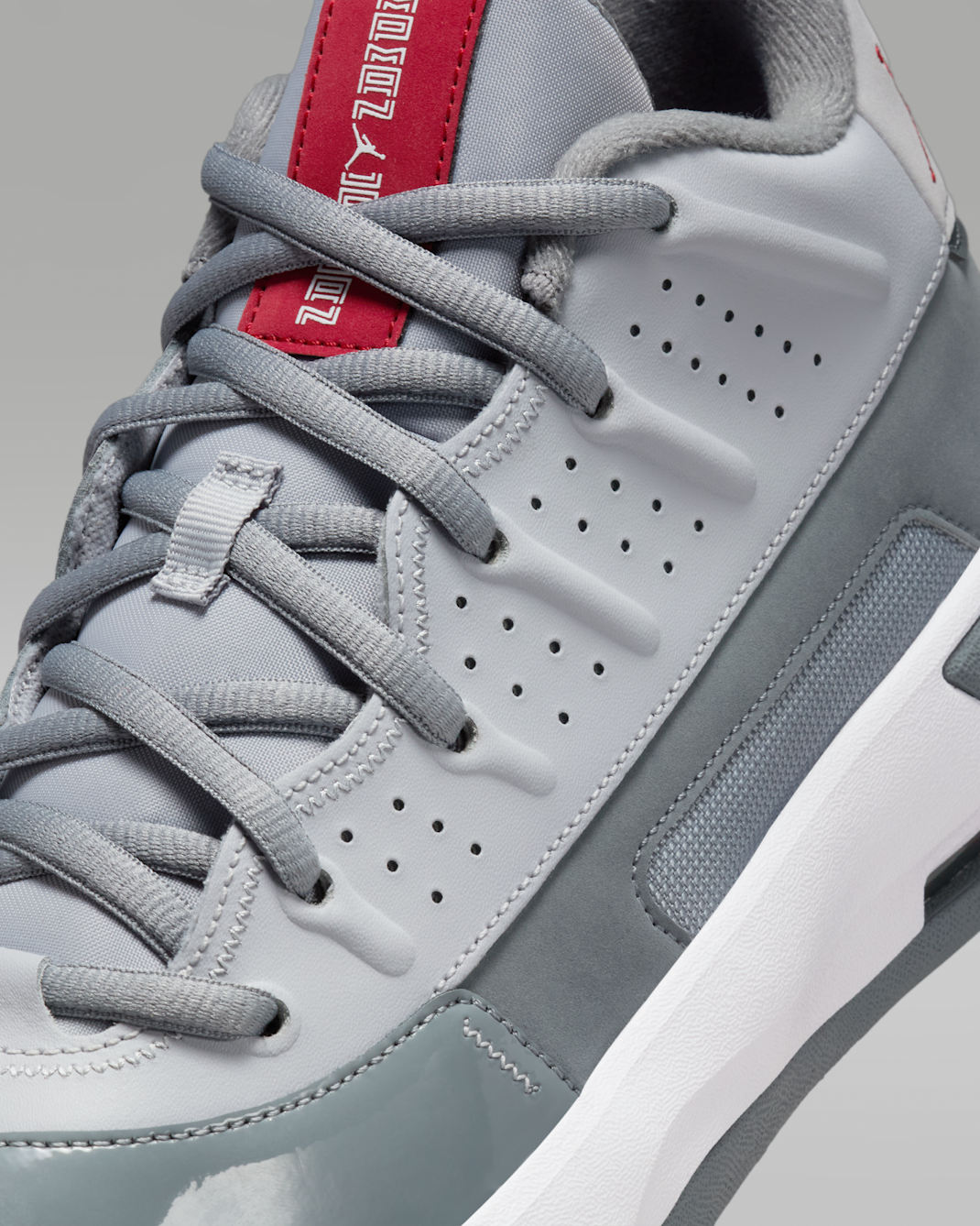 Nike Men's Jordan Max Aura 7 Shoes - Wolf Grey / Cool Grey / White / Varsity Red