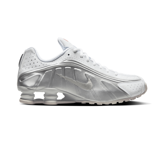 Nike Men's Nike Shox R4 Shoes - White / Bright Crimson / Metallic Silver