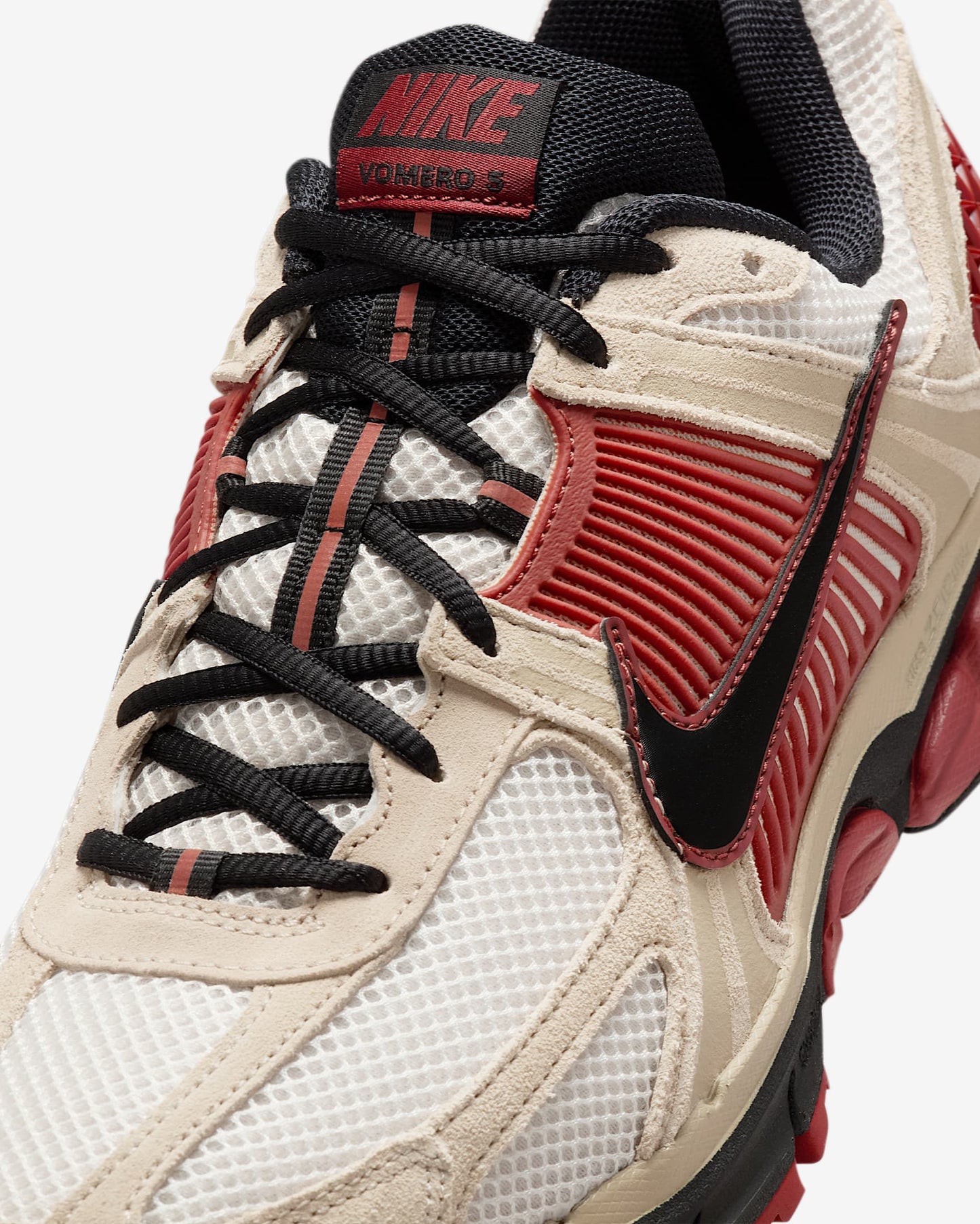 Nike Men's Zoom Vomero 5 Shoes - Desert Khaki / Light Orewood Brown / Mars Stone / Black