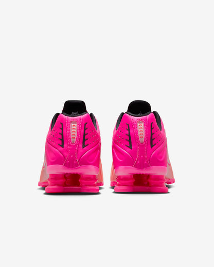 Nike Women's Shox R4 Shoes - Hyper Pink / Pink Foam / Black