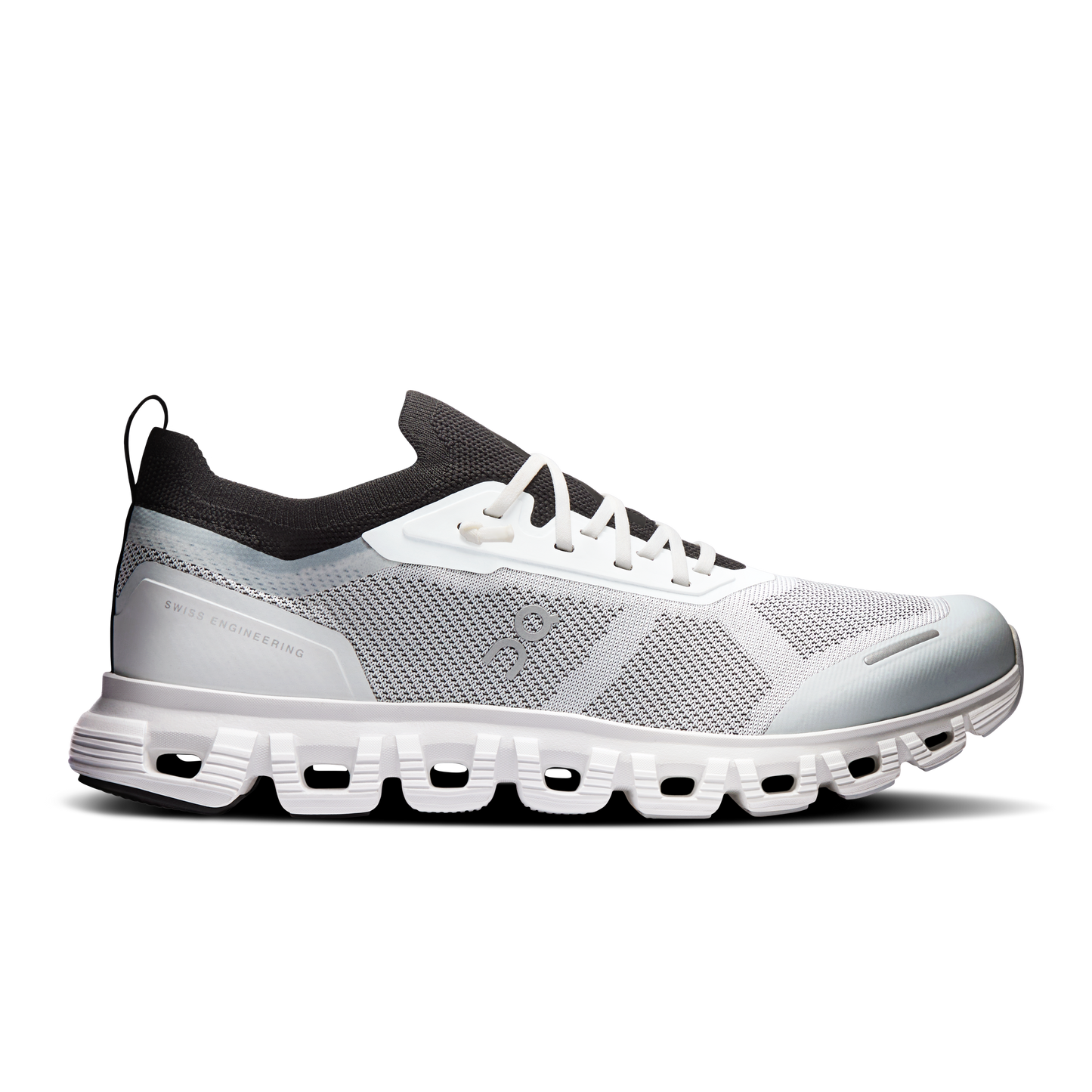 On Running Women's Cloud 6 Versa Shoes - White / Black