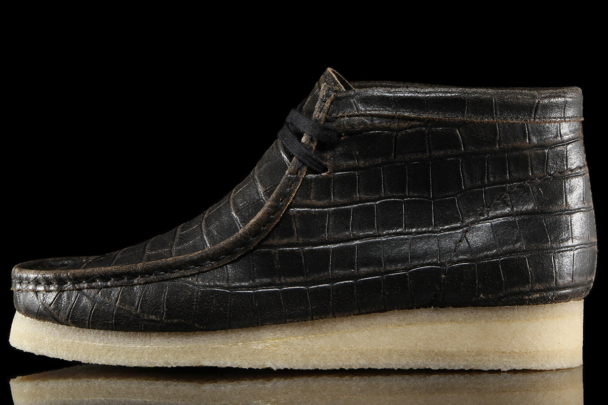 Women's Wallabee Boot Black Crocodile Distress