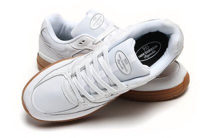 933 - Standard & Wide