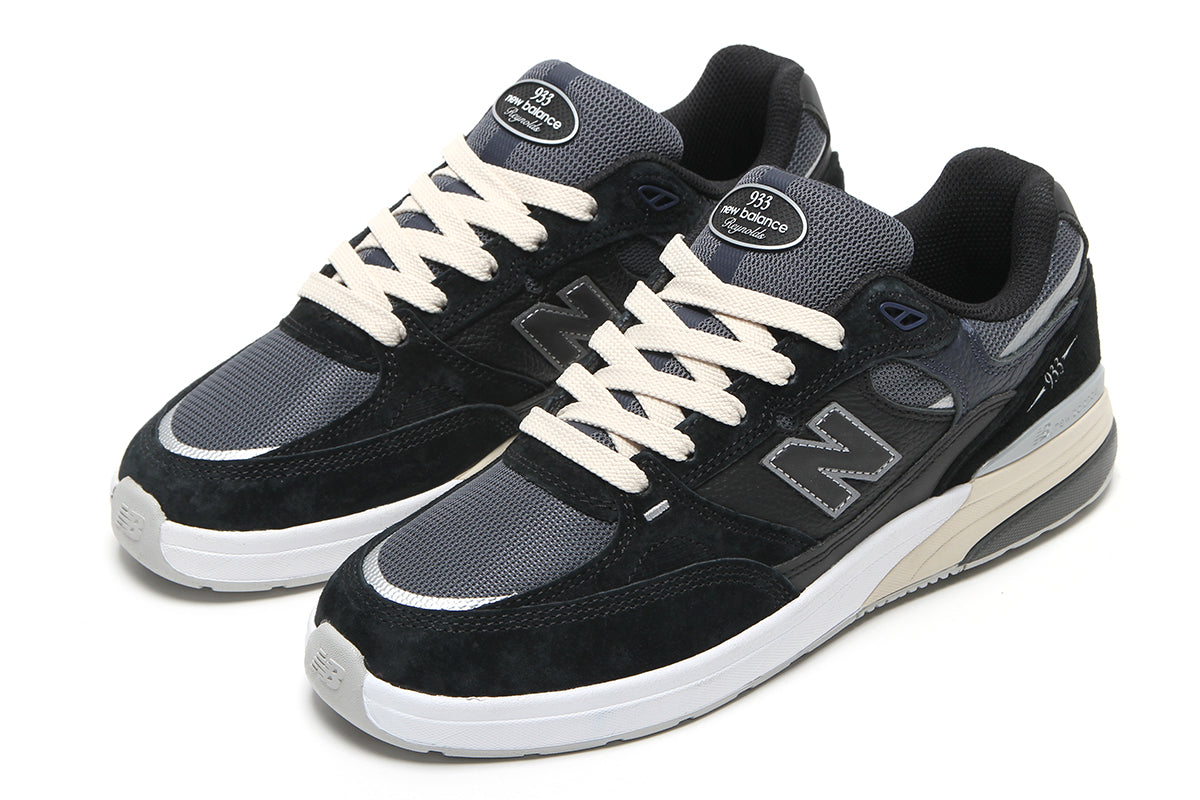 933 - Standard & Wide