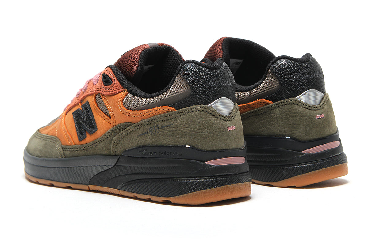 933 Reynolds x Mike Gigliotti