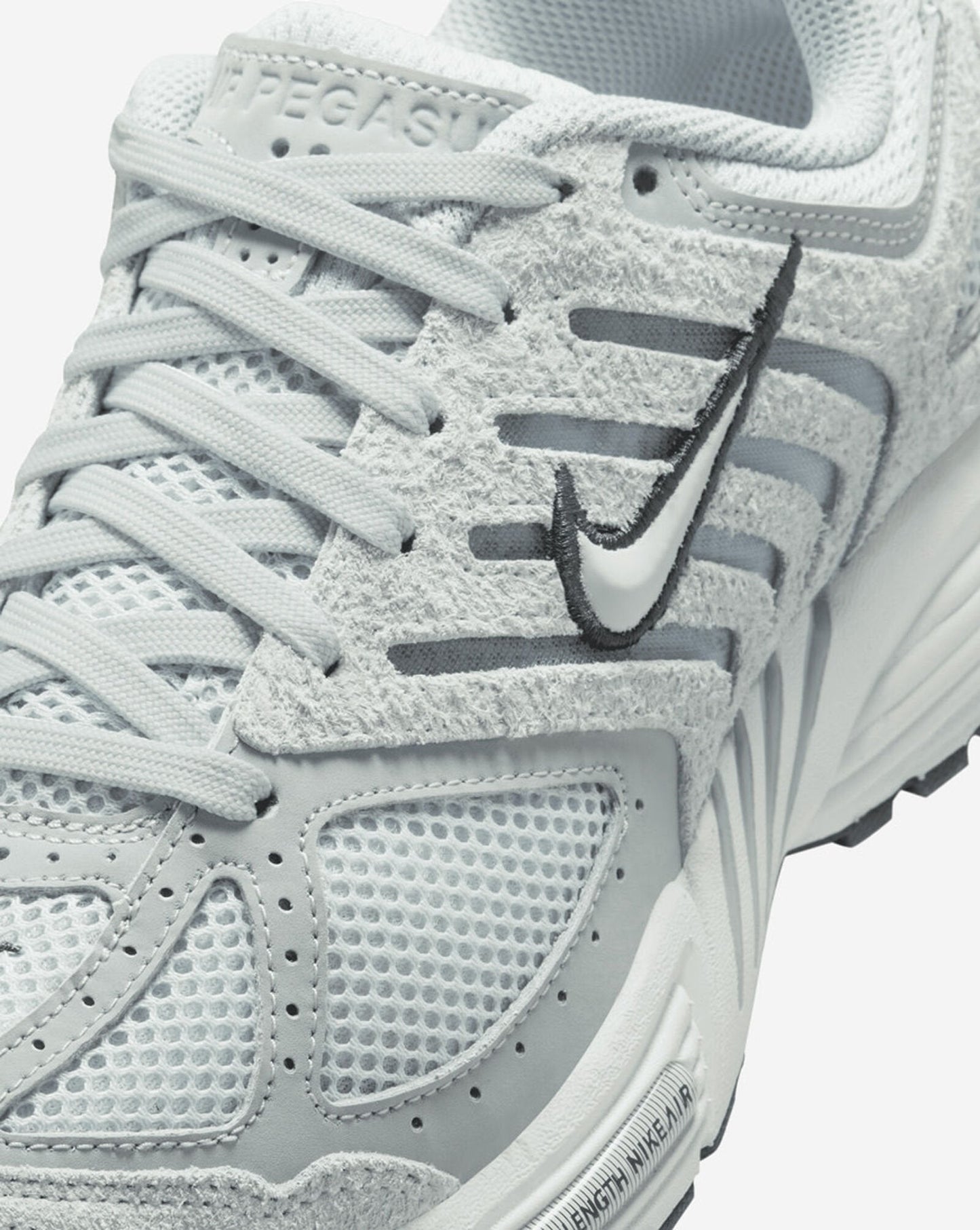 Nike Women's Air Pegasus 2005 Shoes - Pure Platinum / Wolf Grey / Summit White / Metallic Platinum