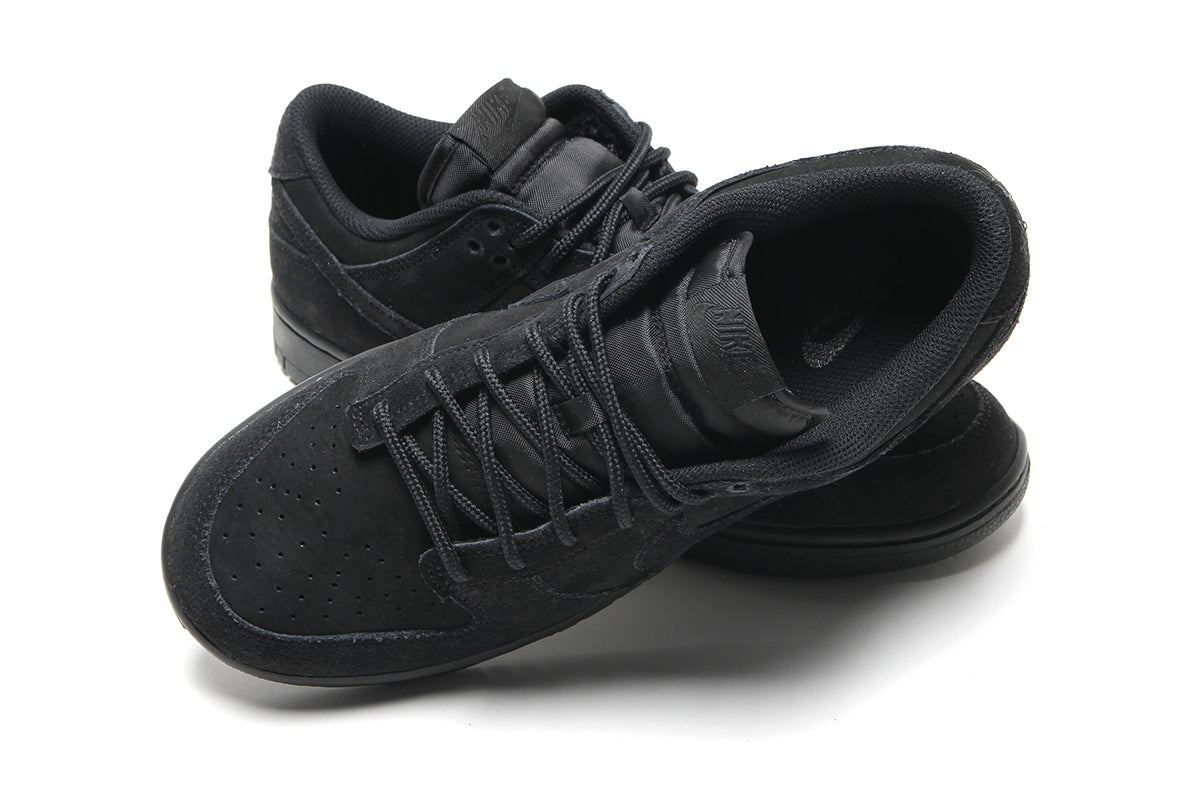 Dunk Low Retro SE
