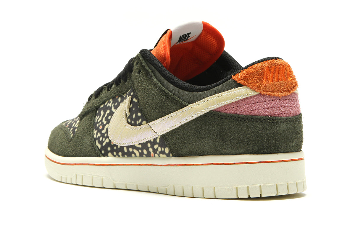 Dunk Low Retro SE
