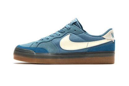 Zoom Pogo Plus (Womens Sizing)