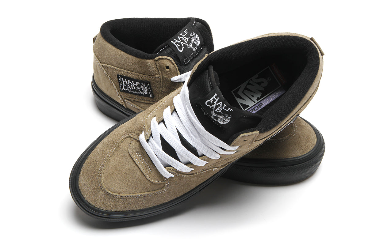 Skate Half Cab Pig Suede